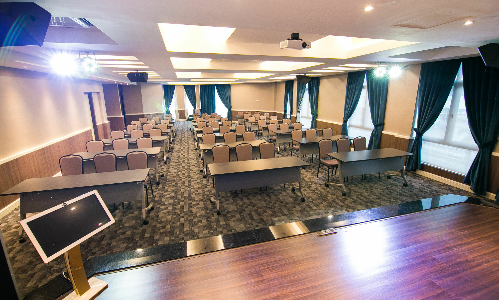 Indra Hotel - Boutique Suites Ipoh Extérieur photo